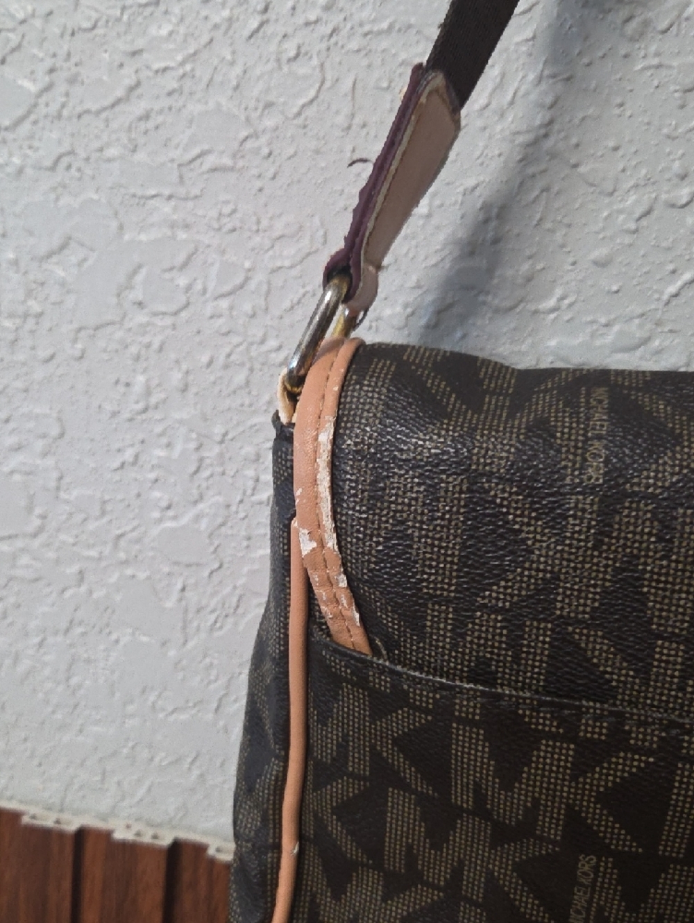 Michael Kors Brown Monogram Crossbody with Tan Trim - Picture 5 of 7